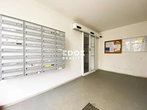 Prodej bytu 3+1, Praha - Řepy, Na chobotě, 77 m2