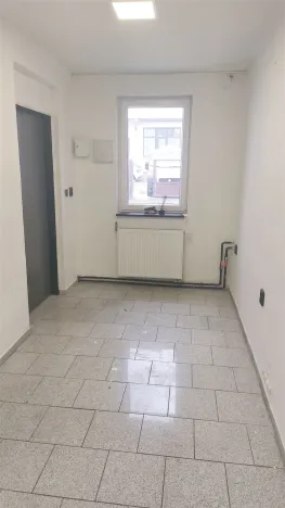 Pronájem obchodního prostoru, Praha - Štěrboholy, Výrobní, 62 m2
