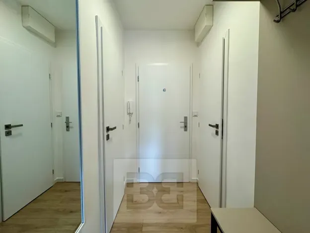 Pronájem bytu 1+kk, Zlín, Ševcovská, 30 m2