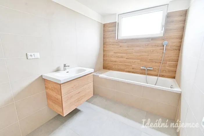 Pronájem bytu 2+kk, Dobřany, Dragounů, 60 m2