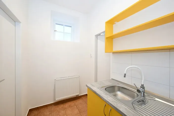 Pronájem kanceláře, Praha - Dejvice, Srbská, 73 m2