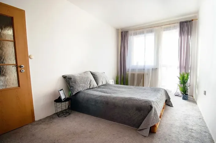 Pronájem bytu 2+kk, Liberec, Dobiášova, 42 m2