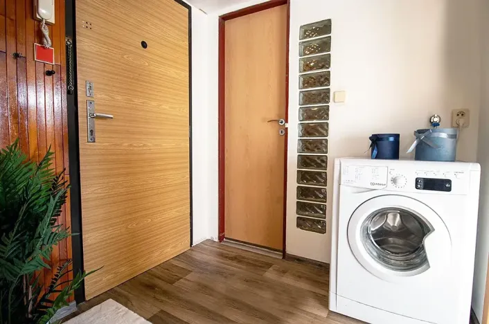 Pronájem bytu 2+kk, Liberec, Dobiášova, 42 m2