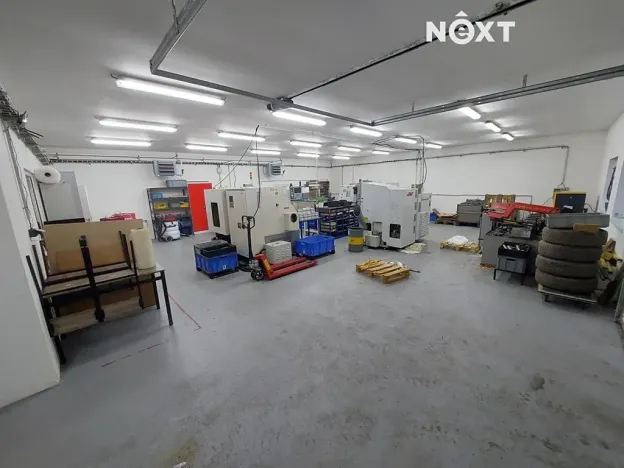 Prodej výrobních prostor, Hluboká nad Vltavou, 786 m2