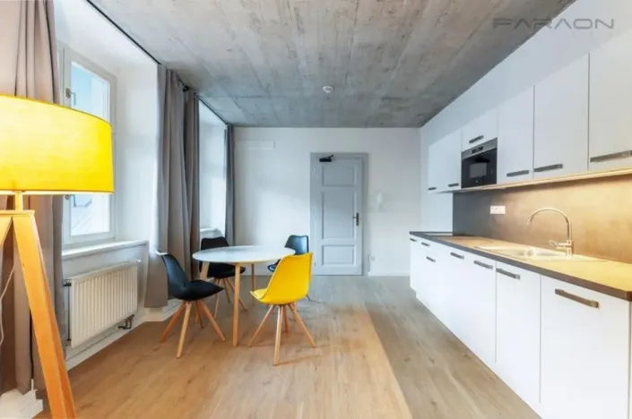 Pronájem bytu 2+kk, Praha - Karlín, Sokolovská, 45 m2