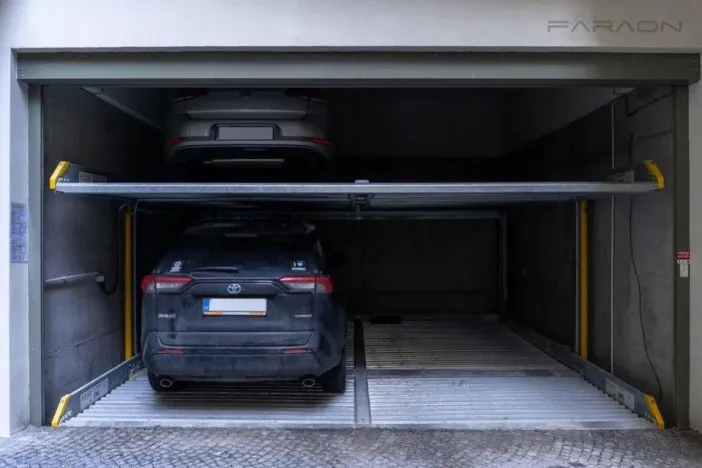 Pronájem garáže, Praha - Smíchov, Na Valentince, 16 m2