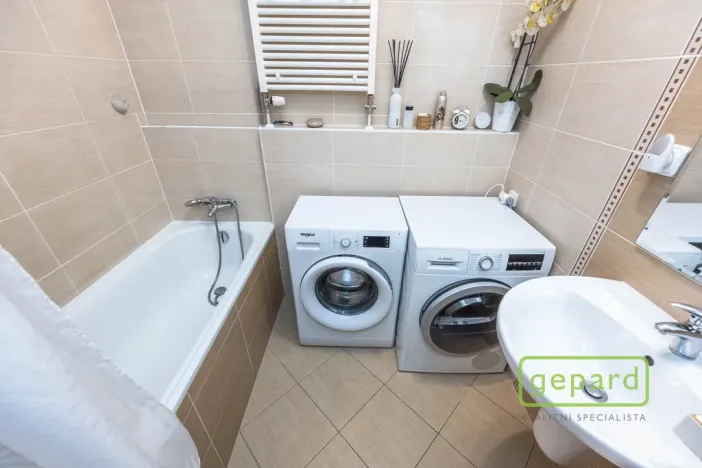 Pronájem bytu 2+kk, Praha, Chlebovická, 53 m2