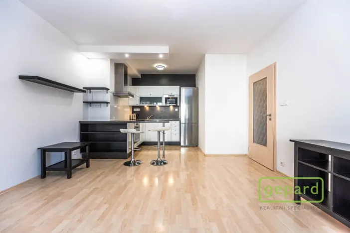 Pronájem bytu 2+kk, Praha, Chlebovická, 53 m2