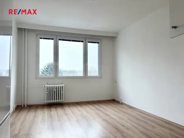 Pronájem bytu 1+kk, Praha - Záběhlice, Jabloňová, 24 m2