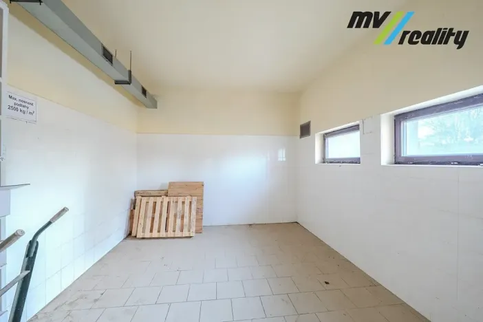 Prodej výrobních prostor, Hořice, Riegrova, 720 m2