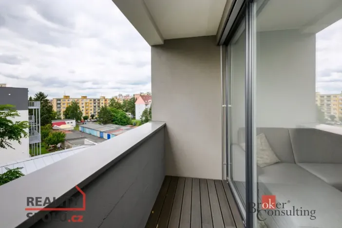 Pronájem bytu 2+kk, Plzeň - Doubravka, Na Kovárně, 44 m2