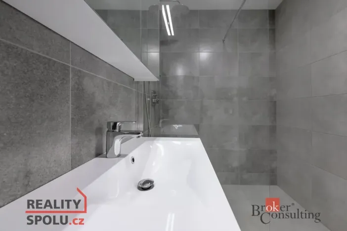 Pronájem bytu 2+kk, Plzeň - Doubravka, Na Kovárně, 44 m2