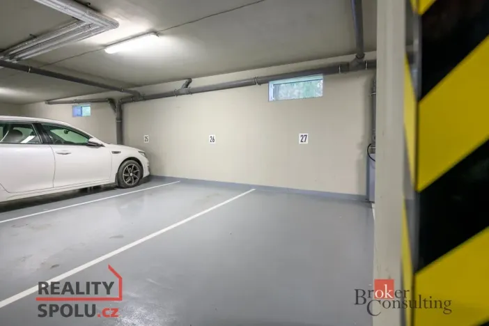 Pronájem bytu 2+kk, Plzeň - Doubravka, Na Kovárně, 44 m2