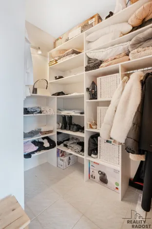 Prodej bytu 2+kk, Praha - Stodůlky, Svitákova, 44 m2