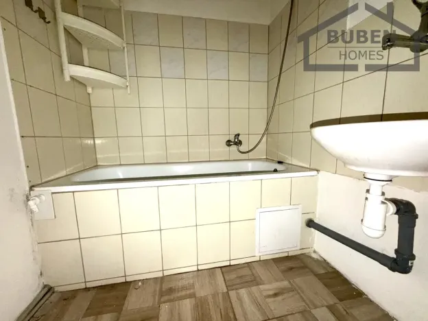 Pronájem bytu 2+1, Tisová, 74 m2