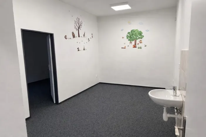 Pronájem kanceláře, Praha - Holešovice, Přístavní, 100 m2