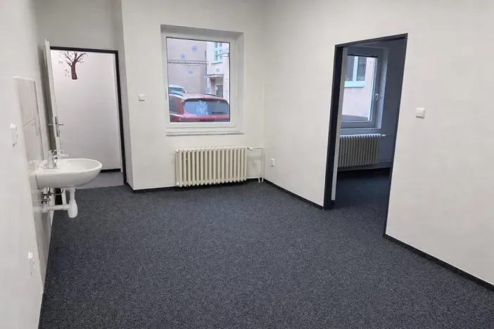 Pronájem kanceláře, Praha - Holešovice, Přístavní, 100 m2