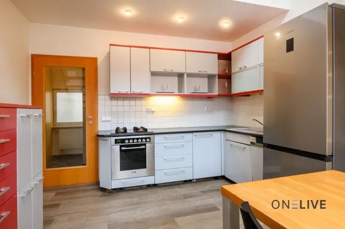 Pronájem bytu 3+1, Praha - Holešovice, Jateční, 89 m2