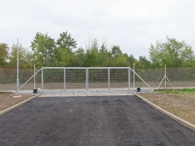 Pronájem komerčního pozemku, Praha - Běchovice, Podnikatelská, 260 m2