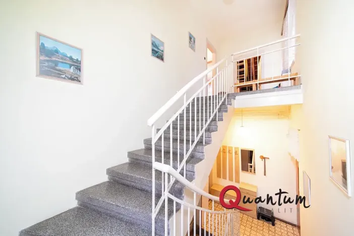 Prodej rodinného domu, Praha - Žižkov, V zahrádkách, 145 m2