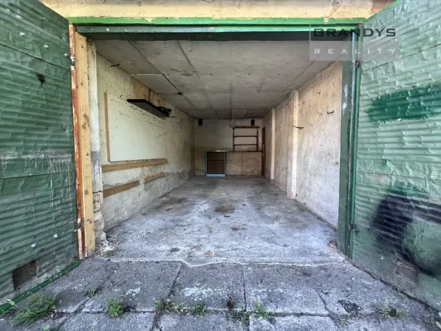 Prodej garáže, Praha, Na hájku, 17 m2