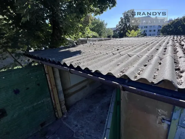 Prodej garáže, Praha, Na hájku, 17 m2