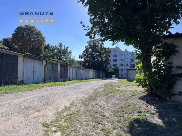 Prodej garáže, Praha, Na hájku, 17 m2