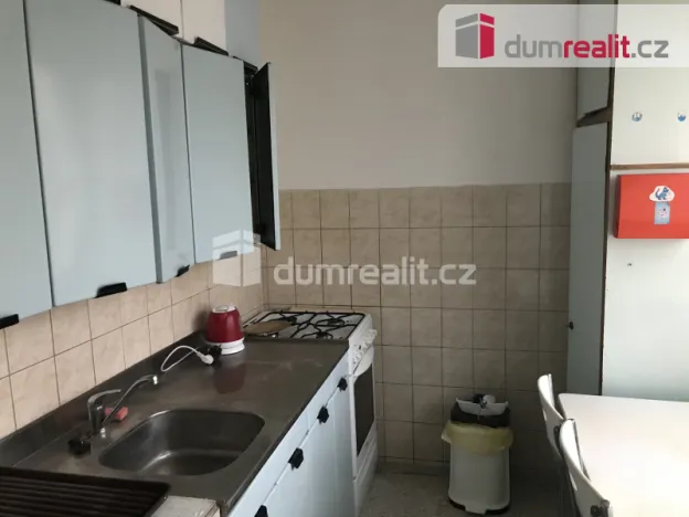 Pronájem bytu 1+kk, Praha, Na Petřinách, 15 m2