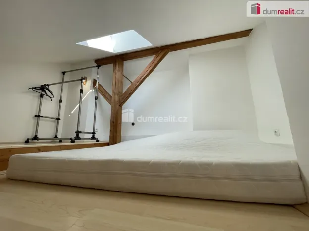 Pronájem bytu 1+kk, Praha - Michle, Magistrů, 30 m2