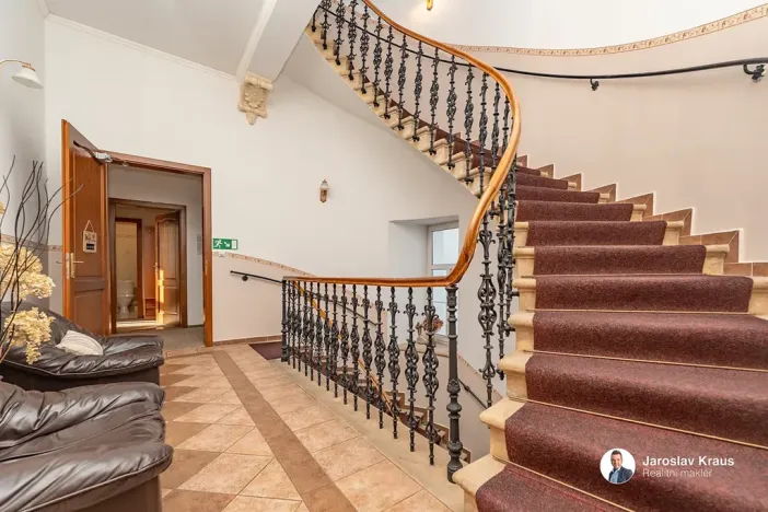 Prodej ubytování, Lázně Bělohrad, Lázeňská, 529 m2