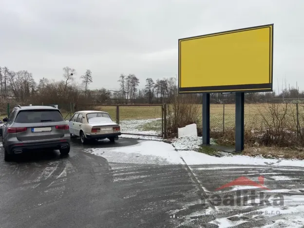 Prodej komerčního pozemku, Opava - Komárov, Ostravská, 11000 m2