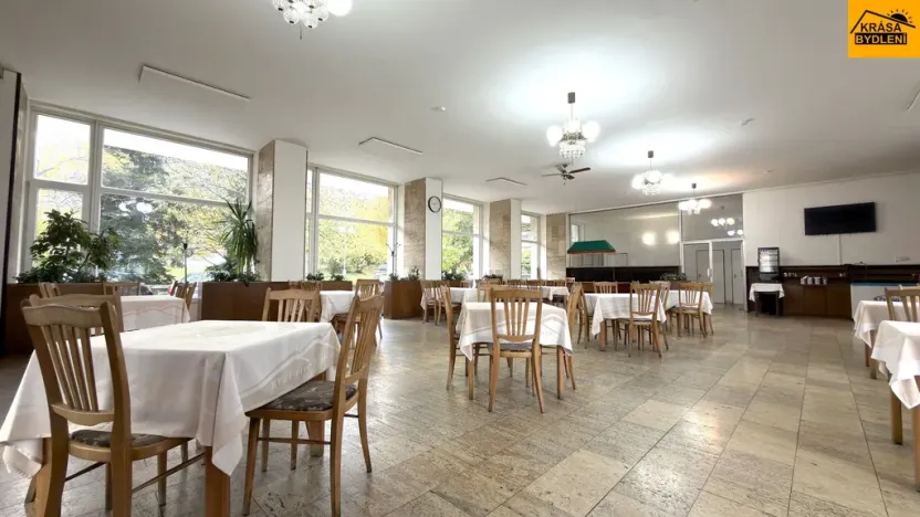 Prodej restaurace, Olomouc - Neředín, 730 m2