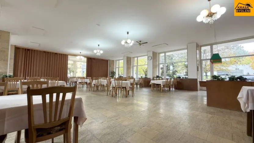 Prodej restaurace, Olomouc - Neředín, 730 m2