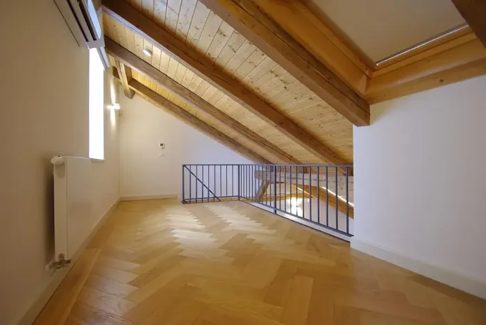 Pronájem atypického bytu, Praha - Nové Město, Bolzanova, 199 m2