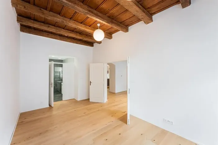 Pronájem bytu 2+kk, Praha - Malá Strana, Vlašská, 94 m2