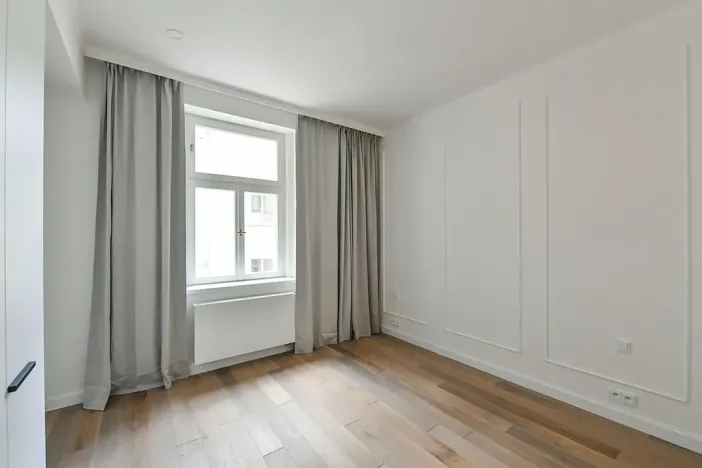 Pronájem bytu 3+kk, Praha - Vinohrady, náměstí Jiřího z Poděbrad, 93 m2