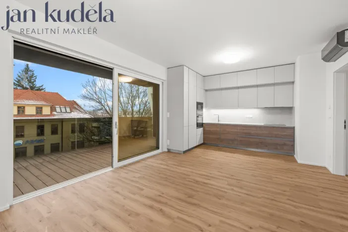 Pronájem bytu 3+kk, Brno, Komárovská, 75 m2