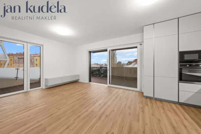 Pronájem bytu 3+kk, Brno, Komárovská, 75 m2