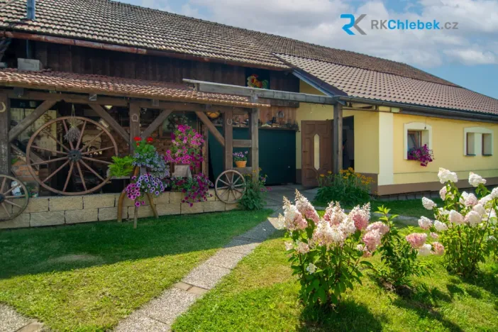 Prodej rodinného domu, Kozlovice, 283 m2