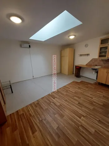 Prodej bytu 1+kk, Uherské Hradiště, Kordon, 32 m2