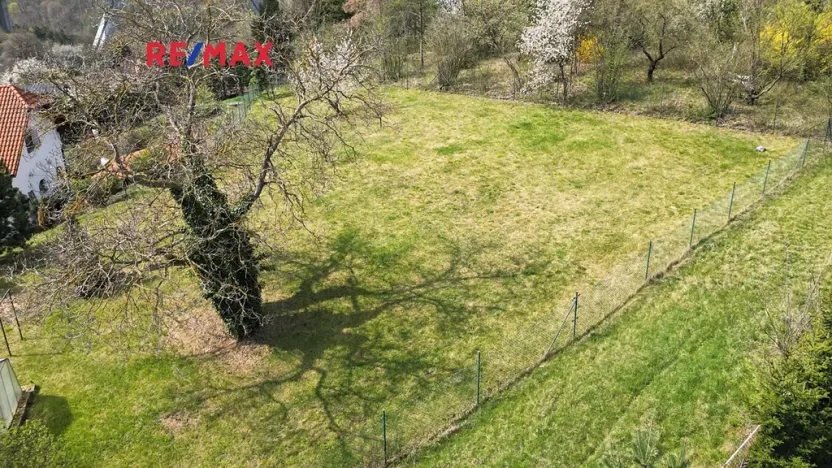Prodej pozemku pro bydlení, Praha - Lochkov, 1550 m2