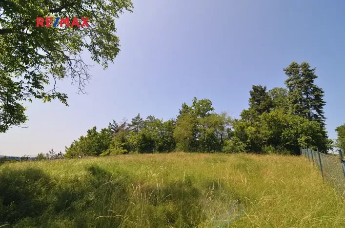 Prodej pozemku pro bydlení, Praha - Lochkov, 1550 m2