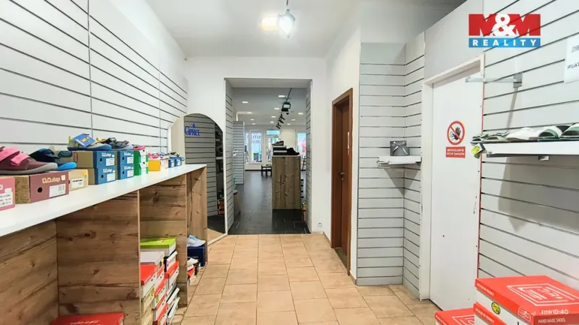 Pronájem obchodního prostoru, Slaný, Husova, 88 m2