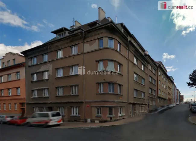 Pronájem bytu 2+1, Cheb, Hálkova, 52 m2