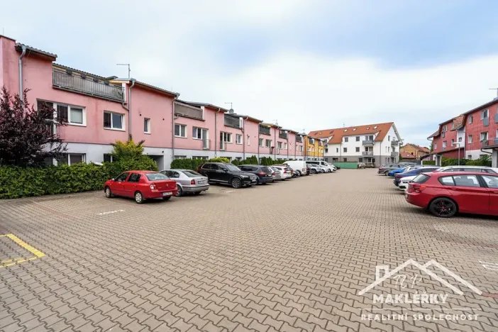 Prodej bytu 2+kk, Břežany II, 56 m2