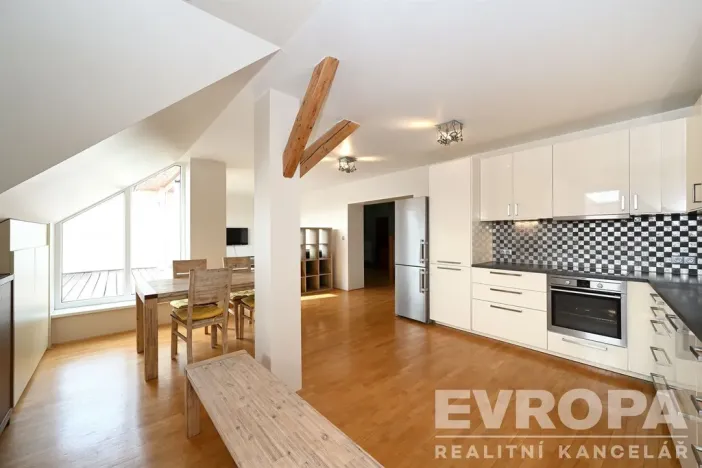 Pronájem bytu 2+kk, Praha - Podolí, Nedvědovo náměstí, 105 m2