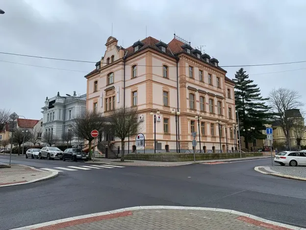 Pronájem kanceláře, Cheb, Obrněné brigády, 33 m2