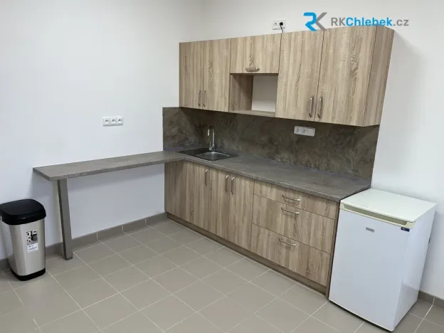 Pronájem kanceláře, Sedliště, 409 m2