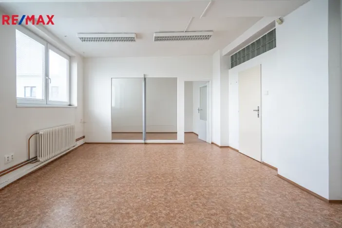 Pronájem kanceláře, Brno, Selská, 66 m2
