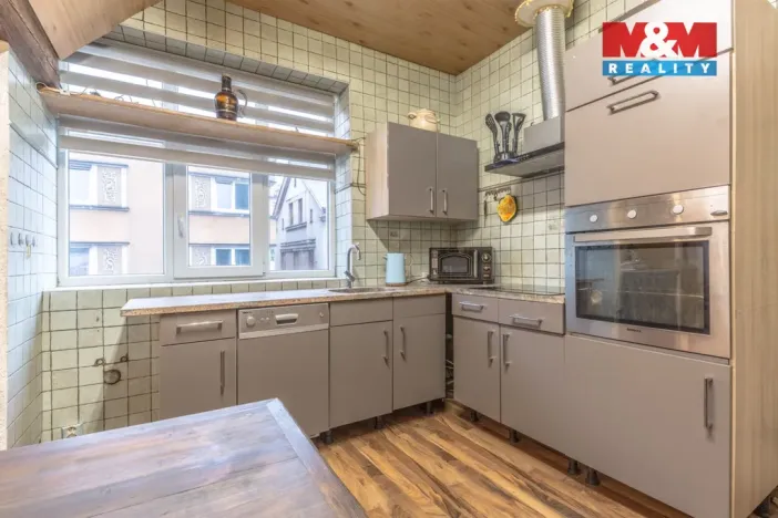 Pronájem rodinného domu, Tanvald - Šumburk nad Desnou, Krkonošská, 220 m2